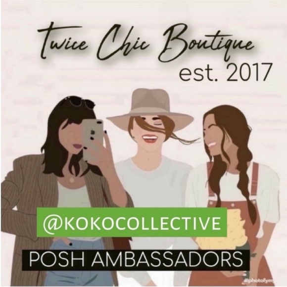 New Helena Of Full Hearts Unique Gold Hoop Earrings - Picture 6 of 14